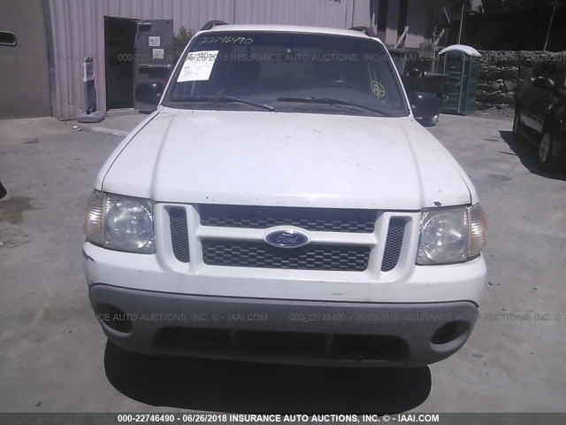 1FMZU77E71UC74646 - 2001 FORD EXPLORER SPORT TR  WHITE photo 6