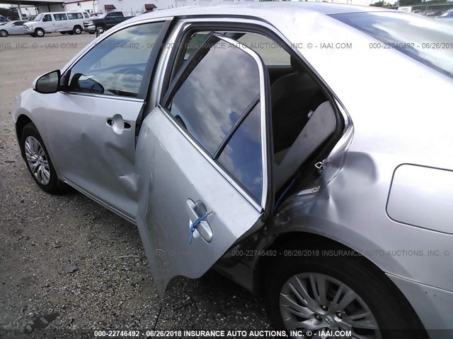4T1BF1FK6EU384657 - 2014 TOYOTA CAMRY L/SE/LE/XLE 银色 照片 6