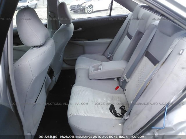 4T1BF1FK6EU384657 - 2014 TOYOTA CAMRY L/SE/LE/XLE 银色 照片 8