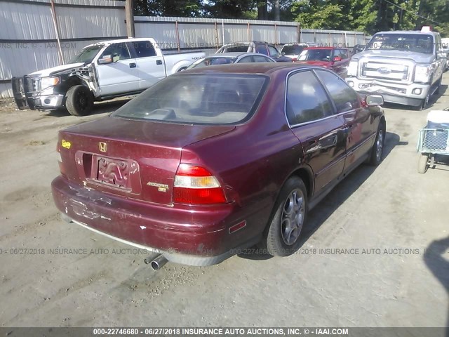 1HGCD5658RA146558 - 1994 HONDA ACCORD EX/EX-R RED photo 4