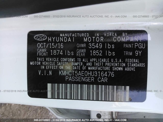 KMHCT5AE0HU316476 - 2017 HYUNDAI ACCENT SE WHITE photo 9