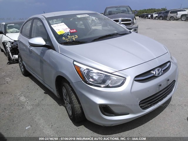 KMHCT4AE2HU211190 - 2017 HYUNDAI ACCENT SE SILVER photo 1