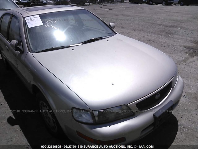 JN1CA21D8TT743616 - 1996 NISSAN MAXIMA GLE/GXE/SE GOLD photo 1