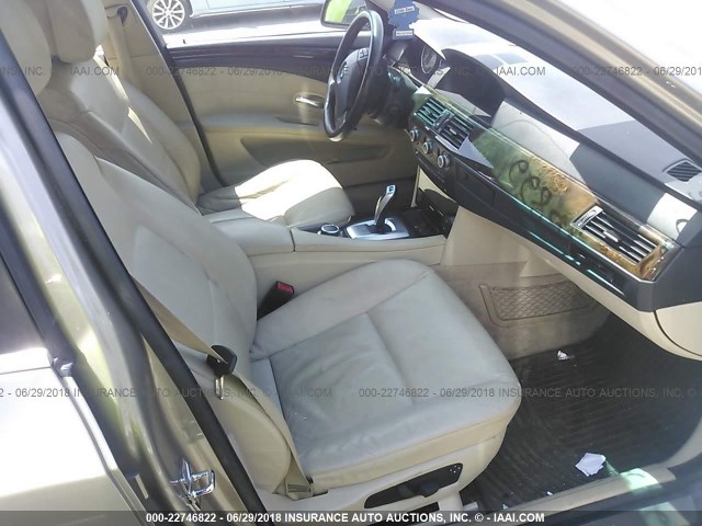 WBANV13598CZ58579 - 2008 BMW 528 XI BEIGE photo 5