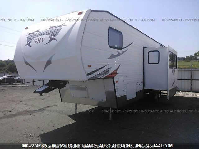 4X4FWTH23ER345777 - 2014 FOREST RIVER CAMPER  WHITE photo 2