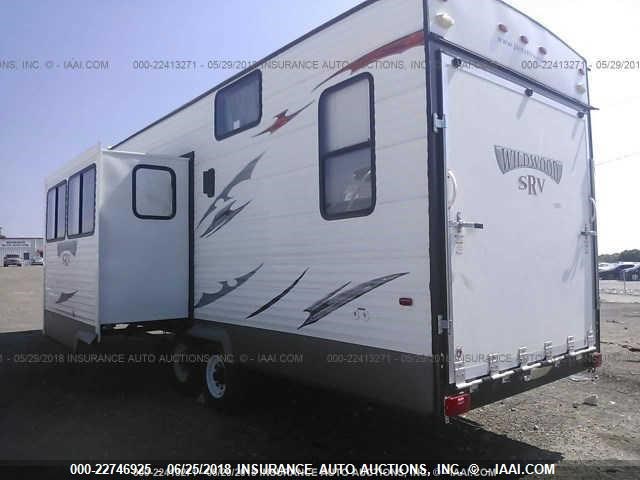4X4FWTH23ER345777 - 2014 FOREST RIVER CAMPER  WHITE photo 3