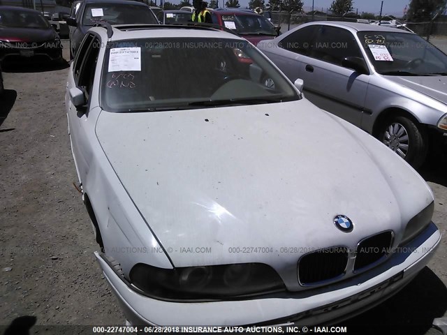 WBADP6332XBV60703 - 1999 BMW 528 IT AUTOMATIC WHITE photo 6