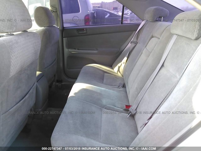 JTDBE32K120041752 - 2002 TOYOTA CAMRY LE/XLE/SE 银色 照片 8