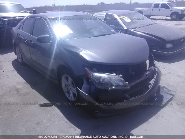 4T1BF1FK8DU291511 - 2013 TOYOTA CAMRY L/SE/LE/XLE Boz foto 1