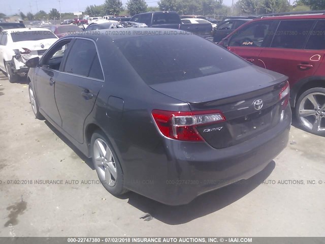4T1BF1FK8DU291511 - 2013 TOYOTA CAMRY L/SE/LE/XLE Boz foto 3