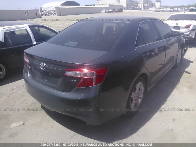 4T1BF1FK8DU291511 - 2013 TOYOTA CAMRY L/SE/LE/XLE Boz foto 4