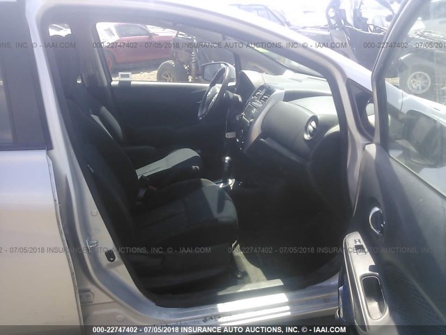 3N1CE2CP7GL366640 - 2016 NISSAN VERSA NOTE S/S PLUS/SV/SL/SR SILVER photo 5