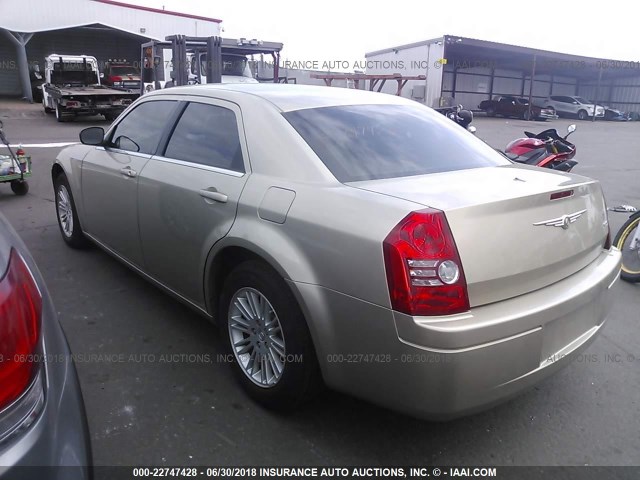 2C3LA43D29H558008 - 2009 CHRYSLER 300 LX GOLD photo 3