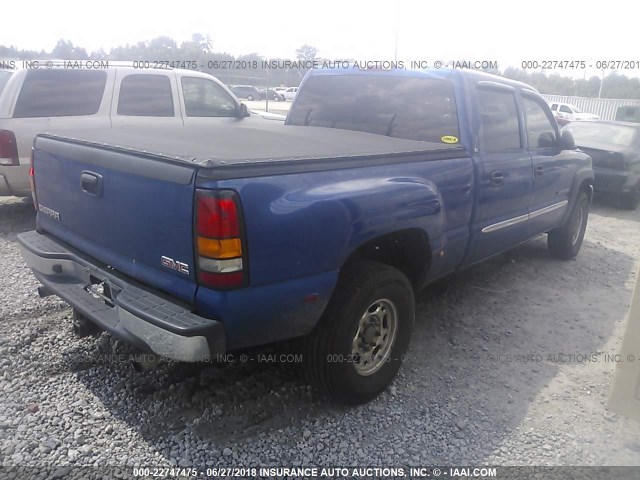 1GTGK23U14F135848 - 2004 GMC SIERRA BLUE photo 4