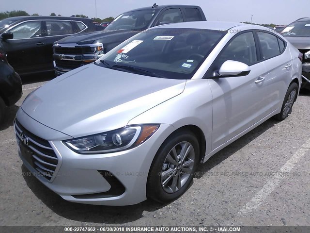 5NPD84LF6JH320493 - 2018 HYUNDAI ELANTRA SEL/VALUE/LIMITED SILVER photo 2