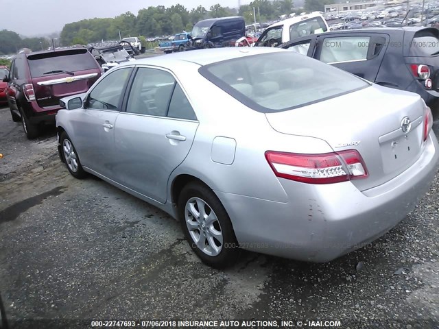 4T1BF3EK2BU623677 - 2011 TOYOTA CAMRY SE/LE/XLE 银色 照片 3