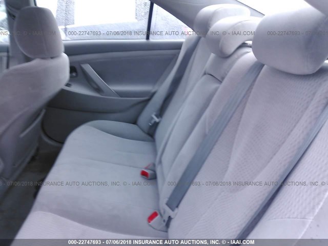 4T1BF3EK2BU623677 - 2011 TOYOTA CAMRY SE/LE/XLE 银色 照片 8