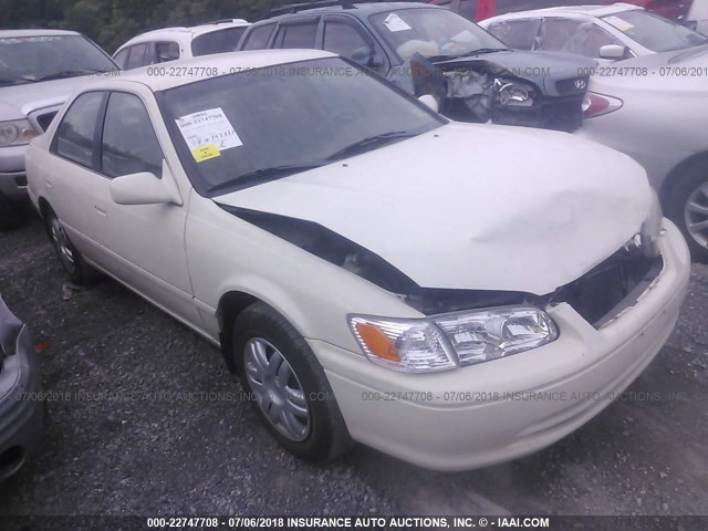 4T1BF28K91U131426 - 2001 TOYOTA CAMRY LE/XLE WHITE photo 1