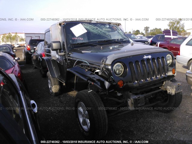 1J4AA5D15BL573473 - 2011 JEEP WRANGLER SAHARA Սև լուսանկար 1