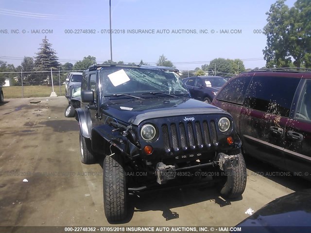 1J4AA5D15BL573473 - 2011 JEEP WRANGLER SAHARA Սև լուսանկար 6