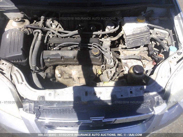 KL1TD56668B276930 - 2008 CHEVROLET AVEO LS SILVER photo 10