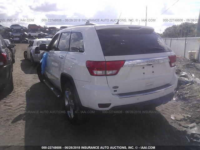 1J4RS6GT6BC601526 - 2011 JEEP GRAND CHEROKEE OVERLAND WHITE photo 3