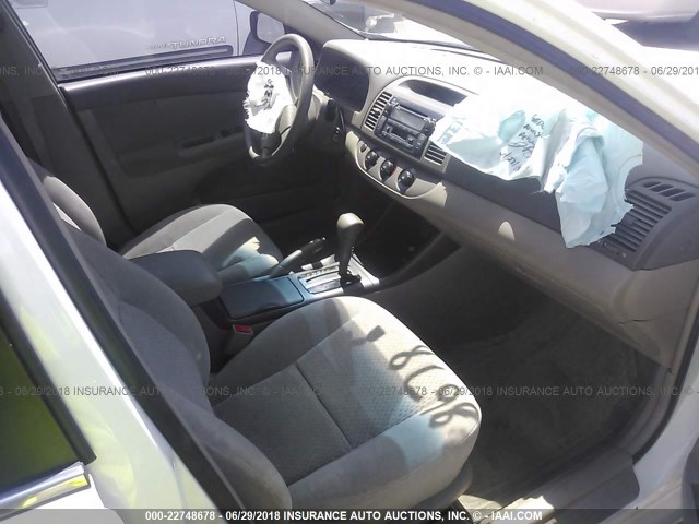 4T1BE32K82U029957 - 2002 TOYOTA CAMRY LE/XLE/SE Ağ foto 5