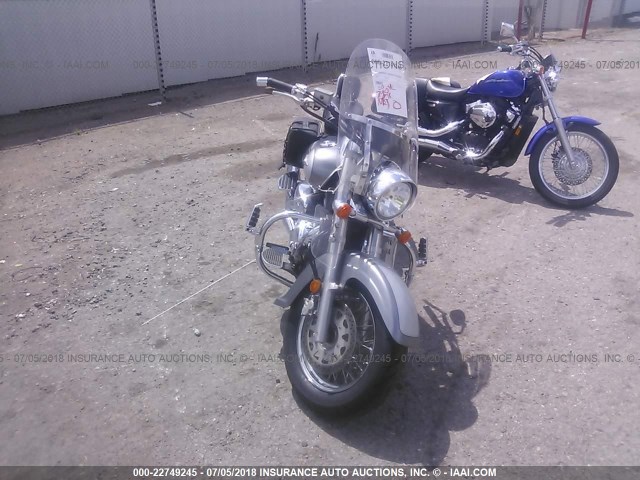 JS1VS55A262102471 - 2006 SUZUKI C50 SILVER photo 5