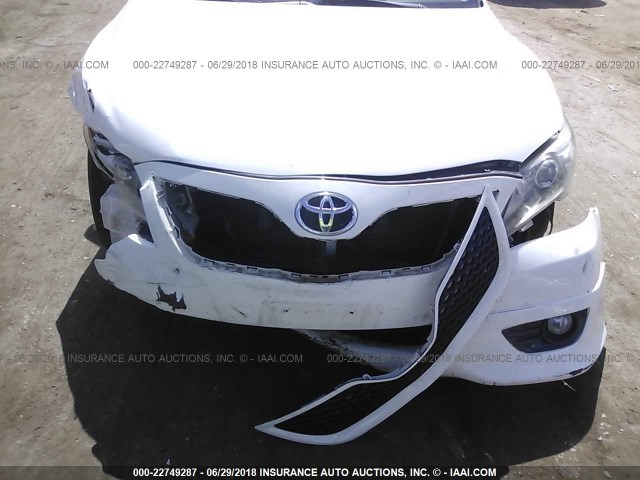 4T1BK3EK2AU601379 - 2010 TOYOTA CAMRY SE/LE/XLE 白色 照片 6