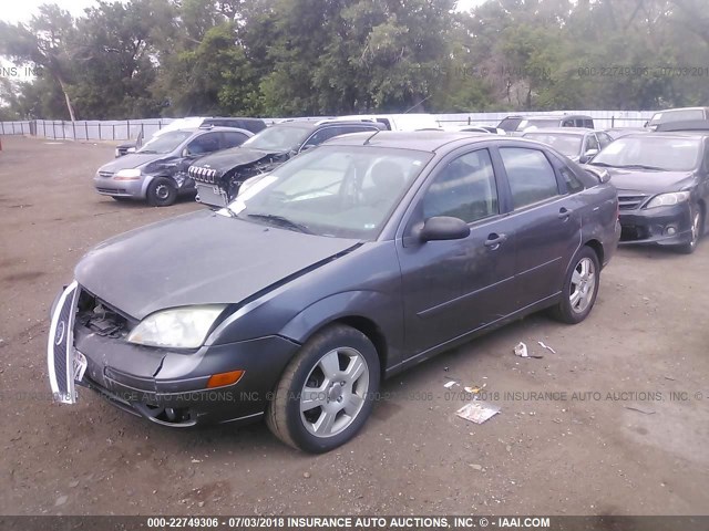 1FAFP34N67W130052 - 2007 FORD FOCUS ZX4/S/SE/SES ნაცრისფერი ფოტო 2