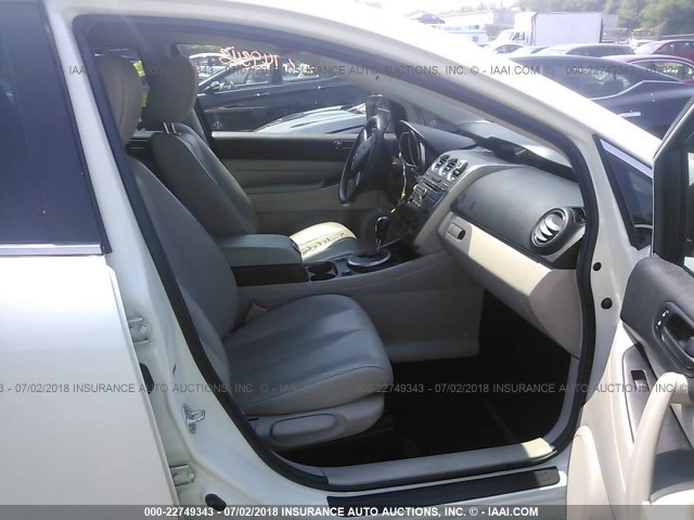 JM3ER4WL7A0345944 - 2010 MAZDA CX-7 WHITE photo 5