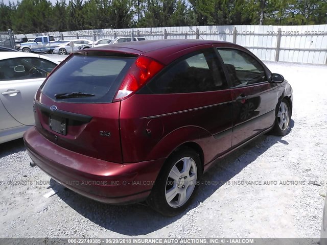 3FAFP31323R125236 - 2003 FORD FOCUS ZX3 RED photo 4