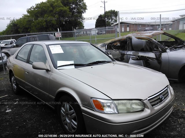 4T1BG22K81U808083 - 2001 TOYOTA CAMRY CE/LE/XLE 金色 照片 1