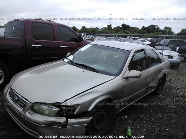 4T1BG22K81U808083 - 2001 TOYOTA CAMRY CE/LE/XLE 金色 照片 2