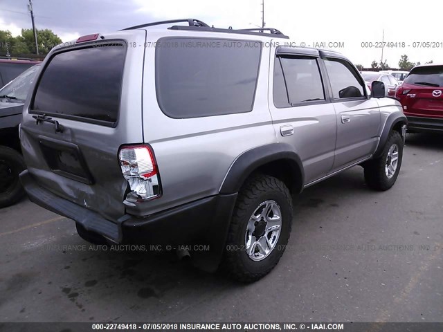 JT3HN86R419052628 - 2001 TOYOTA 4RUNNER SR5 GRAY photo 4