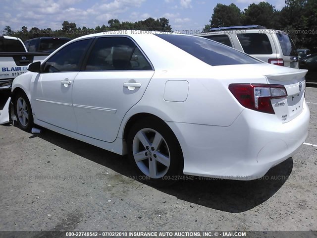 4T1BF1FK9DU669447 - 2013 TOYOTA CAMRY L/SE/LE/XLE 白色 照片 3