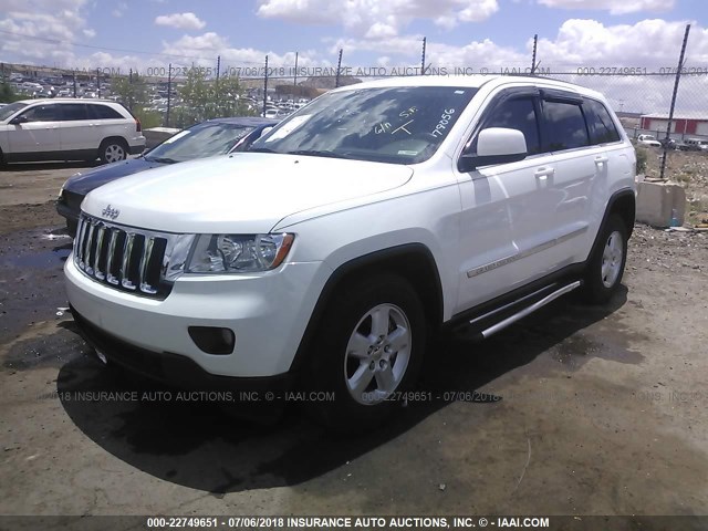 1C4RJFAG5DC567294 - 2013 JEEP GRAND CHEROKEE LAREDO WHITE photo 2