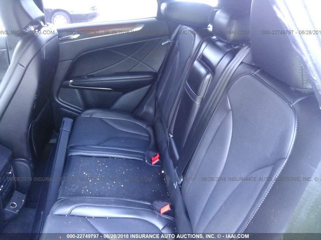 5LMCJ3C94GUJ30199 - 2016 LINCOLN MKC RESERVE RED photo 8