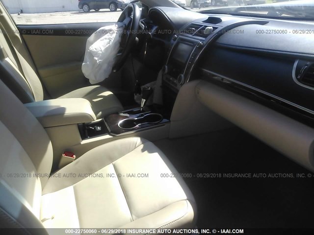 4T1BF1FK6CU518855 - 2012 TOYOTA CAMRY SE/LE/XLE BLACK photo 5