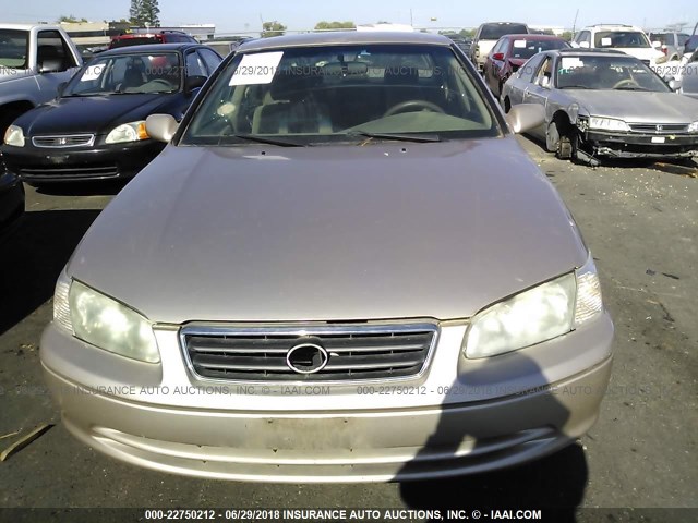 4T1BG22KX1U848827 - 2001 TOYOTA CAMRY CE/LE/XLE 棕色 照片 6