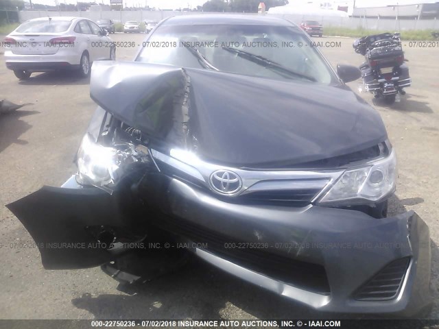 4T4BF1FK1ER346906 - 2014 TOYOTA CAMRY L/SE/LE/XLE 银色 照片 6