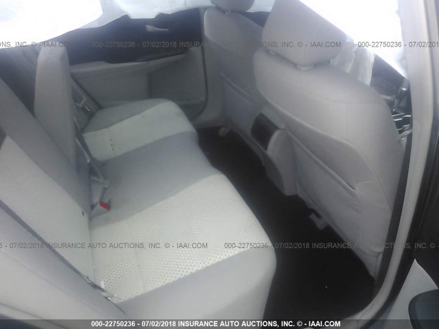 4T4BF1FK1ER346906 - 2014 TOYOTA CAMRY L/SE/LE/XLE 银色 照片 8
