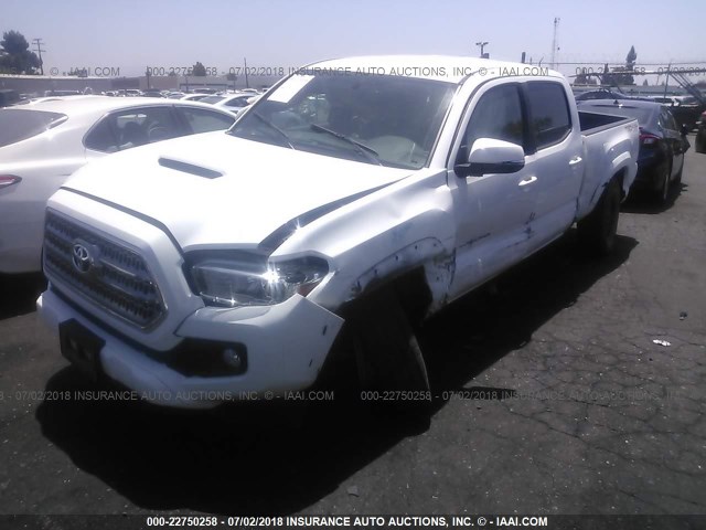 3TMDZ5BN5HM017043 - 2017 TOYOTA TACOMA DBL CAB/SR5/TRD SPORT/OR WHITE photo 2