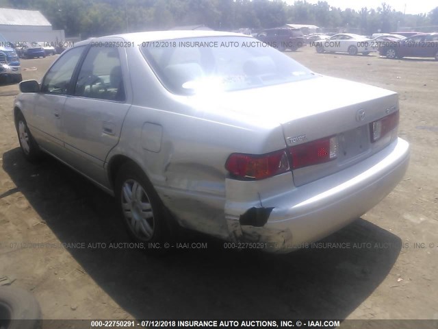 4T1BG22K5YU757913 - 2000 TOYOTA CAMRY CE/LE/XLE SILVER photo 6