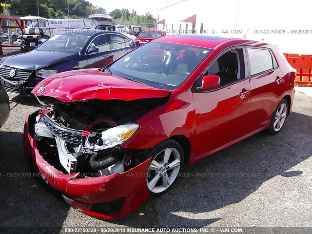 2T1KE40E99C001390 - 2009 TOYOTA COROLLA MATRIX S RED photo 2