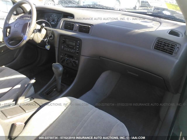 4T1BG28K2XU561305 - 1999 TOYOTA CAMRY CE/LE/XLE 棕色 照片 5