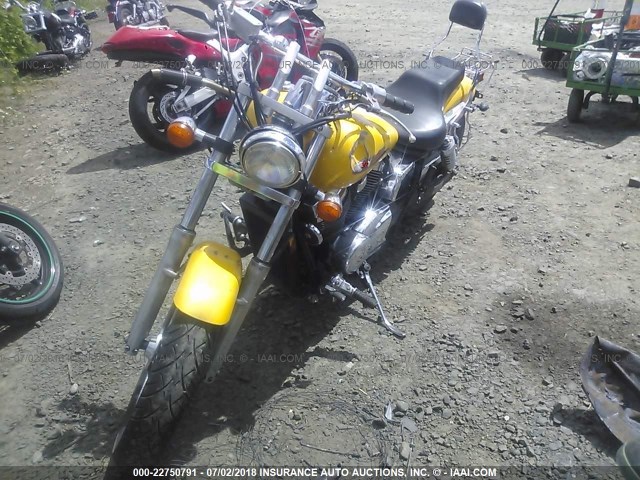 JH2RC44182K620005 - 2002 HONDA VT750 DC YELLOW photo 2