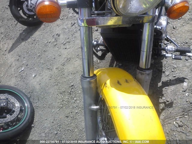 JH2RC44182K620005 - 2002 HONDA VT750 DC YELLOW photo 5