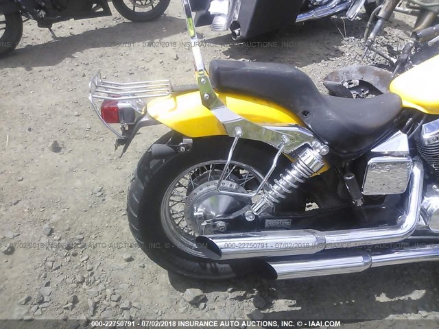 JH2RC44182K620005 - 2002 HONDA VT750 DC YELLOW photo 6