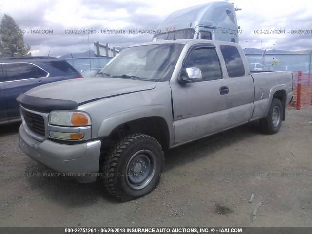 1GTGK29U22Z233564 - 2002 GMC NEW SIERRA K2500 GRAY photo 2